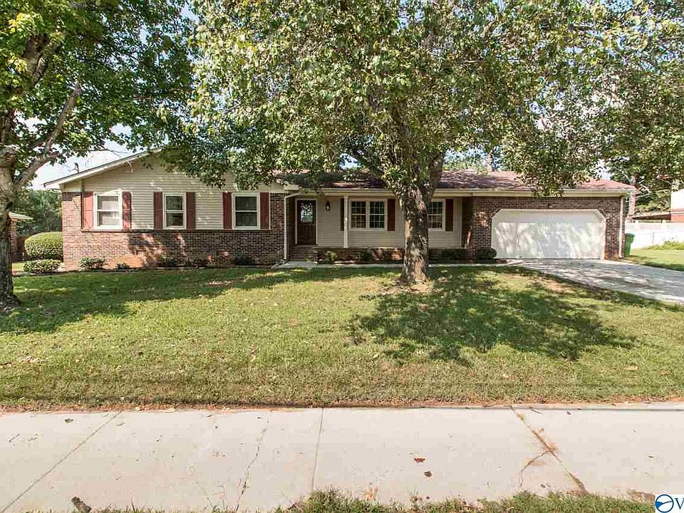 1st image of 2105 Bideford Dr SW