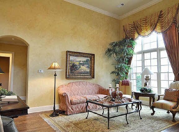 3rd image of 5276 Lago Vista Ln