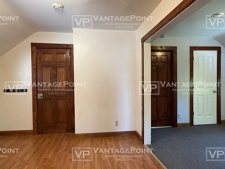 220 S Maple Ave — Photo 5