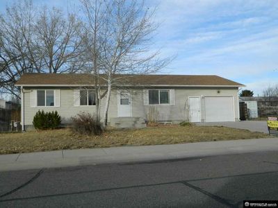 238 Angus Loop, Douglas, WY, 82633
