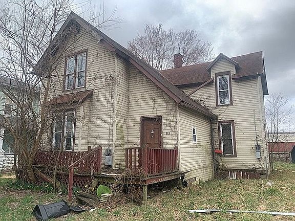 2nd image of 223 Park Blvd