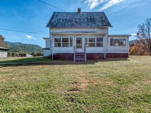 265 Flatwoods Rd, Marion, VA 24354