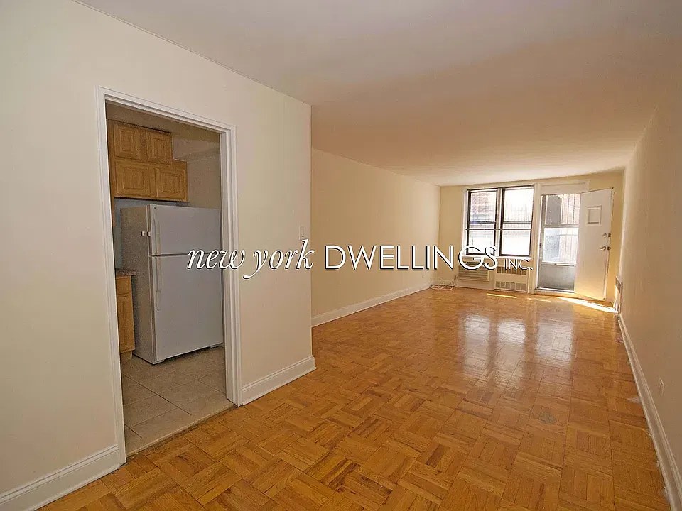 60 Turner Pl #1A