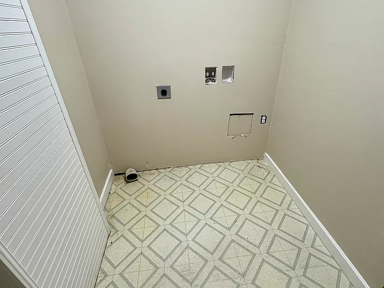 176 Main St — Photo 19