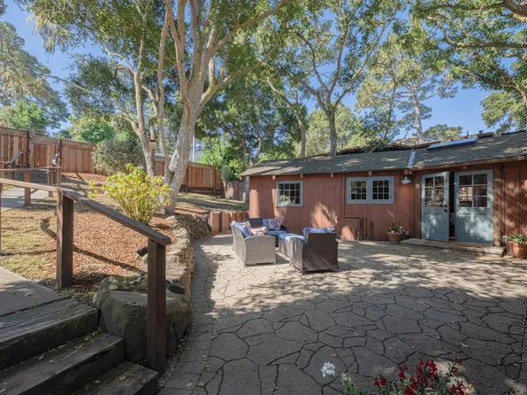 1034 Hillside Ave, Pacific Grove, CA 93950