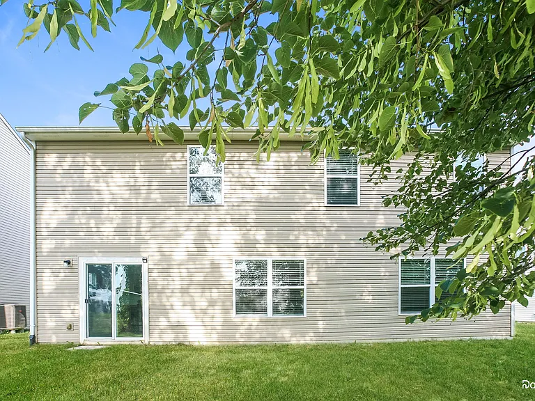 5051 Greenside Dr — Photo 15