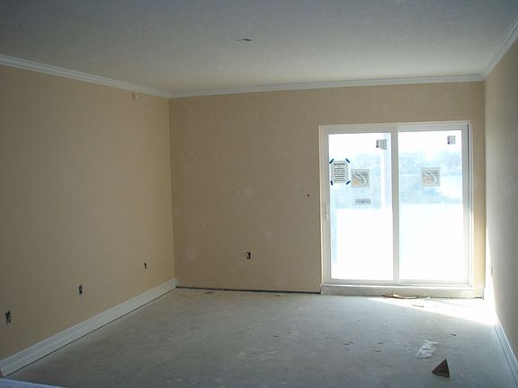 Living room with crown molding!