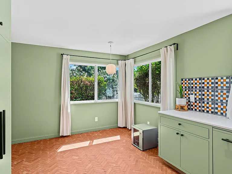 13805 Village Ave — Photo 15