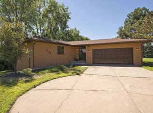 2154 Woodlynn Ave E, Maplewood, MN 55109