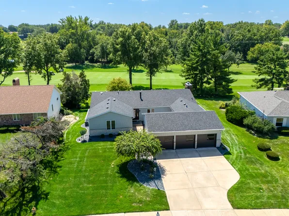 4817 Torrey Pines Ct, Davenport, IA 52807