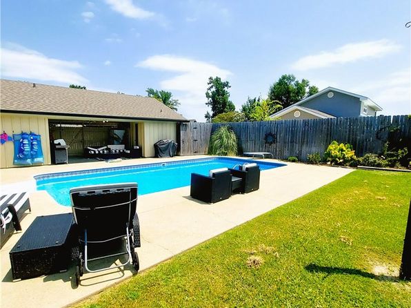 2021 Marge Ln, Sulphur, LA 70663