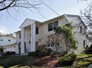 433 Summit St, Englewood Cliffs, NJ 07632