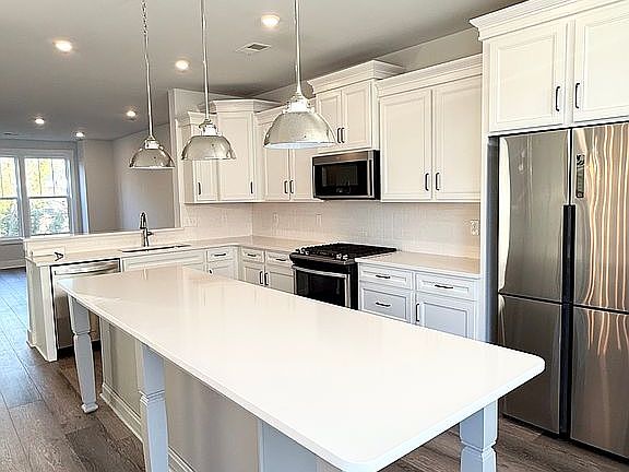 2nd image of 47 Millside Cir