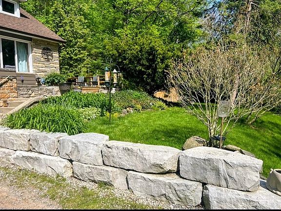3rd image of 1333 Hidden Valley Rd