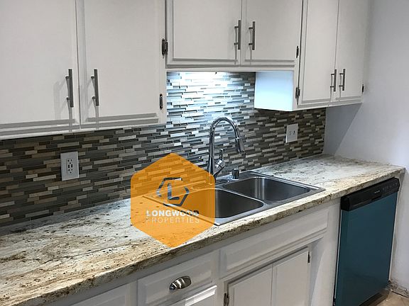 3rd image of 1139 Ocean Blvd #304