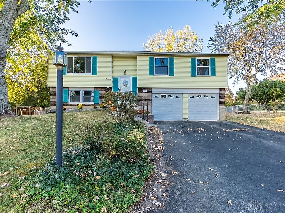 1st image of 195 Woburn Farm Cir