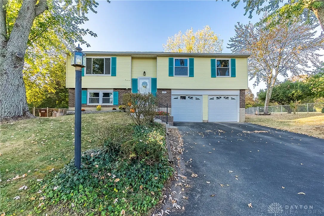 195 Woburn Farm Cir photo 1