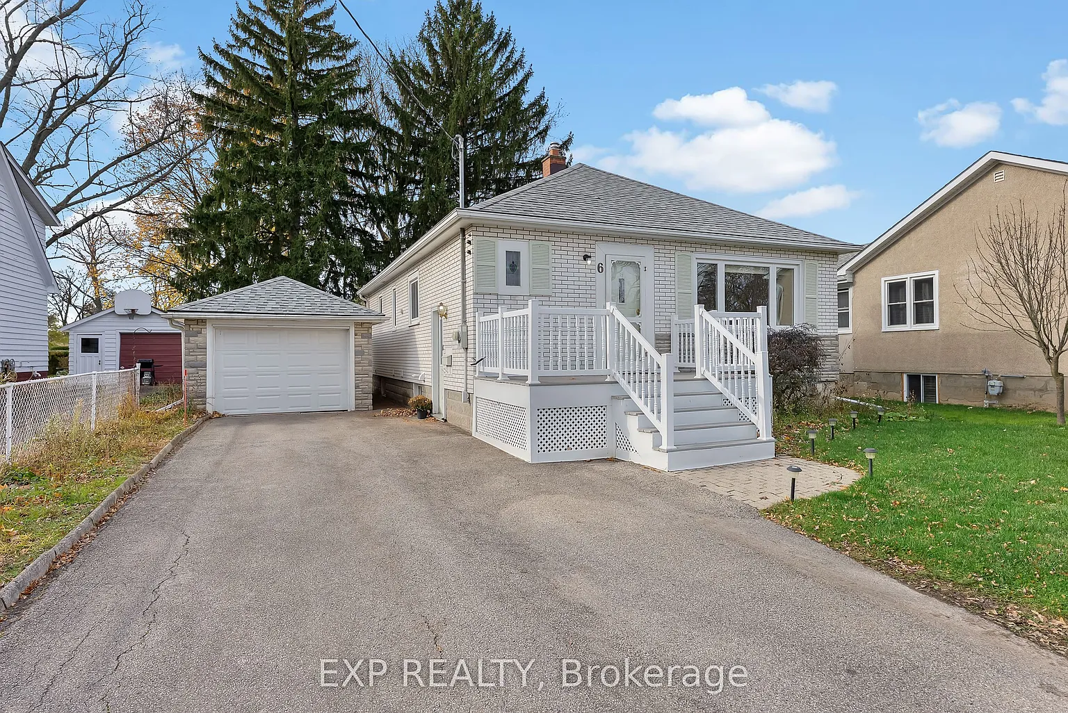 6 Hallcrest Ave photo 1