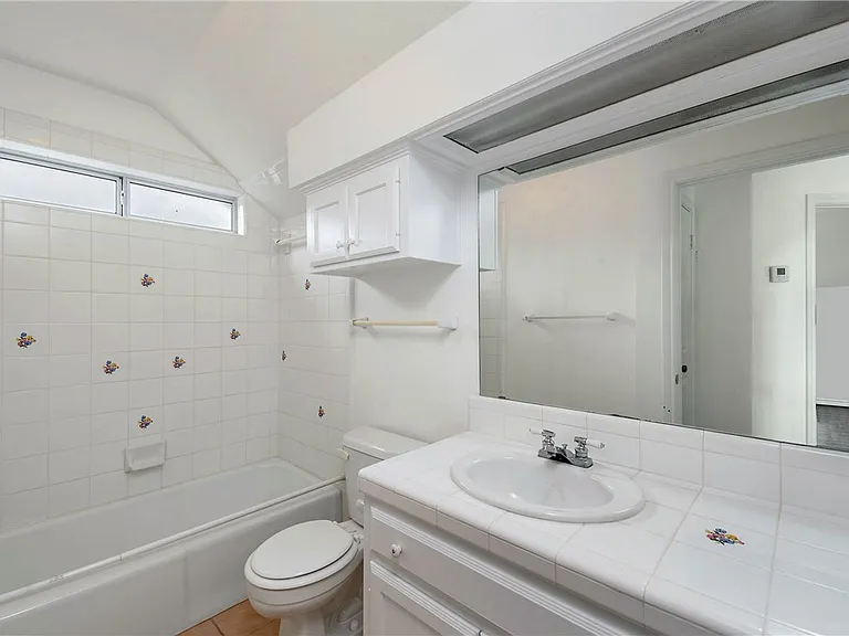 4597 Sandpiper Cv — Photo 17