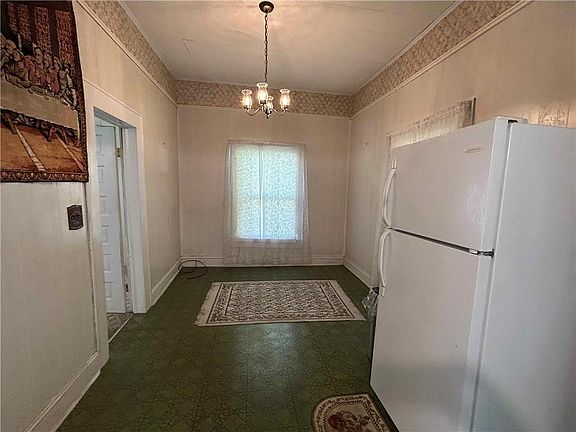 5th image of 125 Jefferson St