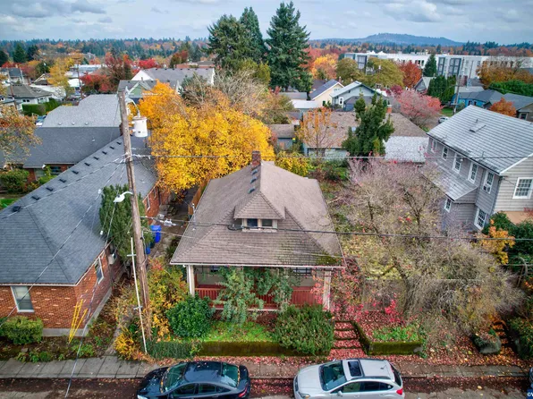 7022 SE 14th Ave, Portland, OR 97202