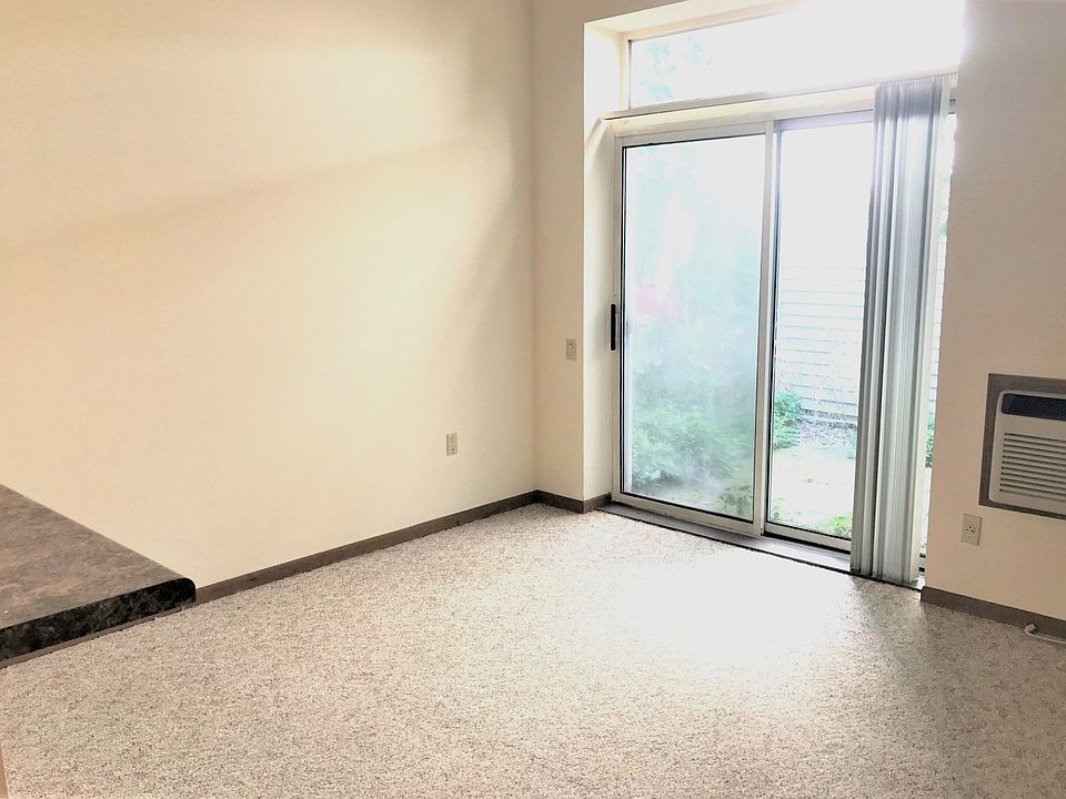 Carpeted, AC, Patio