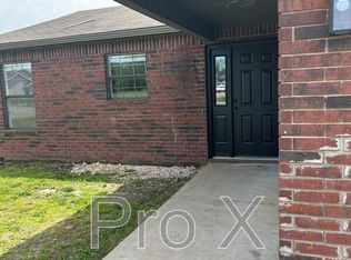 641 SE 1st St, Gentry, AR 72734