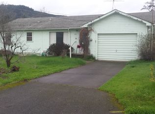 496 E 4th Ave, Riddle, OR 97469