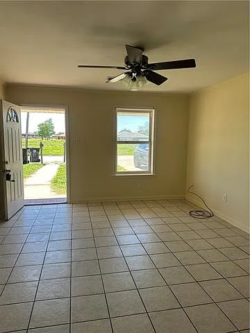 511 E Genie St #1 — Photo 5