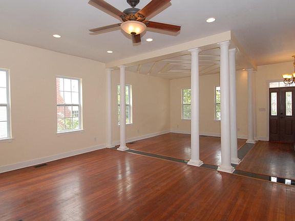 5th image of 834 Shirley Ave