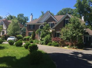 2716 N Rosser St, Alexandria, VA 22311