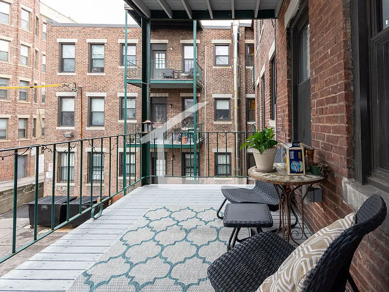 37 Glenville Ave #4 — Photo 7