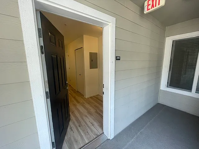 2 Bed Condo in the Atrium Building — Photo 3