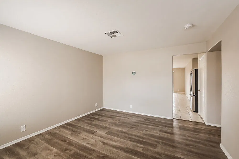 3 bed, 2.0 bath, 1220 sqft, $1,950 — Photo 4