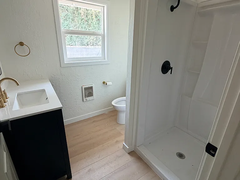1071 W 11th Ave #1 — Photo 13