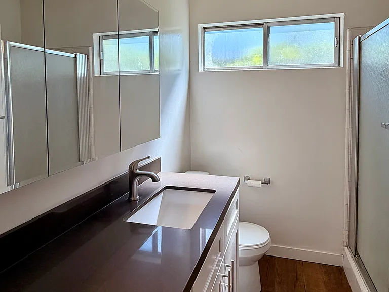 14641 Magnolia Blvd #5 — Photo 2