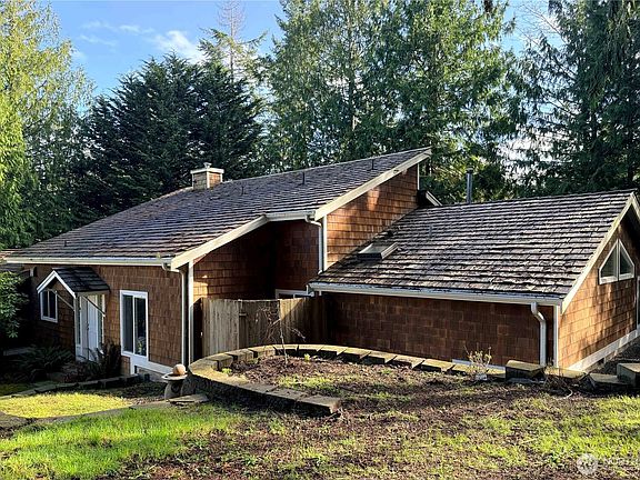 3rd image of 82 Machias Loop