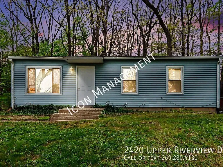 2420 Upper Riverview Dr — Photo 1