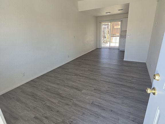 4th image of 13576 El Cajon Dr APT A