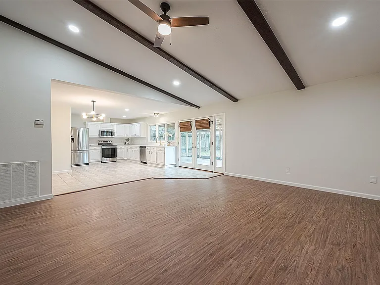16810 Sweno Ct — Photo 11