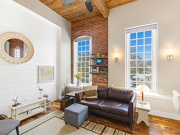 5th image of 53 Warren St APT 321
