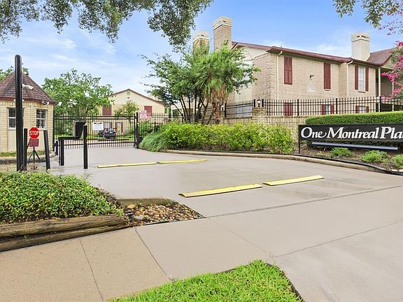 2nd image of 2120 El Paseo St APT 2206