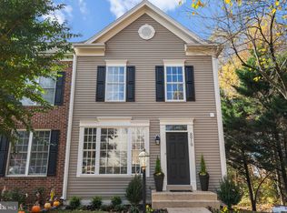 8919 Stable Forest Pl, Bristow, VA 20136