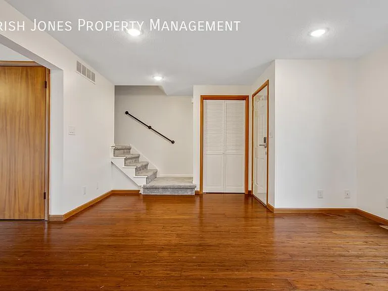 3884 Mapleton Rd #LEFT — Photo 10