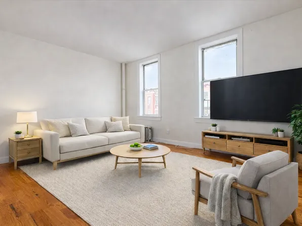 534 Ralph Avenue image 1 of 9