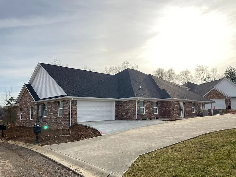 116B Legacy Ct — Photo 1