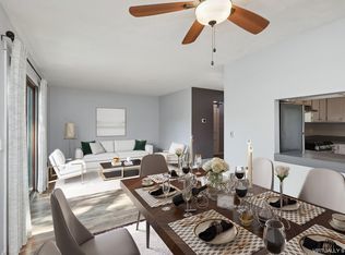 3778 Red Robin Ln, Eagan, MN 55122