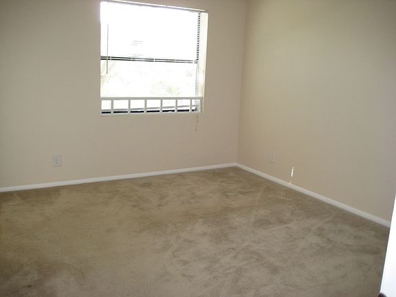 5th image of 9999 Summerbreeze Dr APT 902
