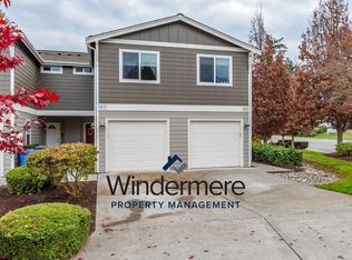 1890 SW Scenic Heights Rd #B3, Oak Harbor, WA 98277