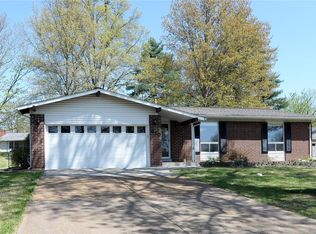 310 Sunrise Blvd, Ballwin, MO